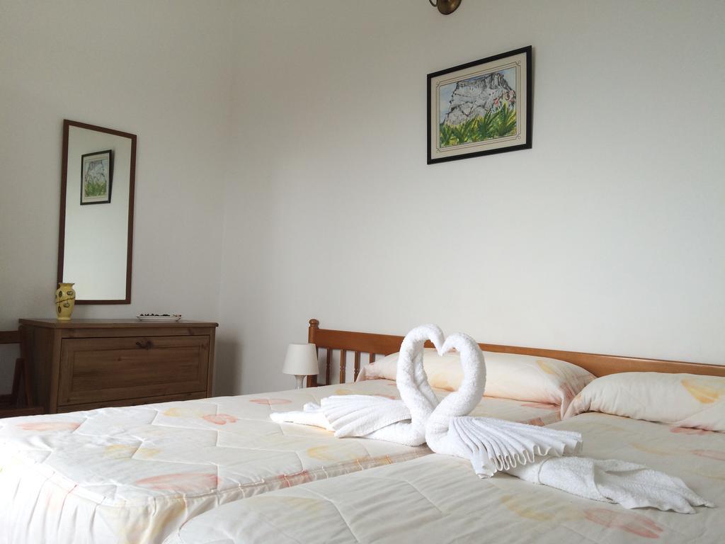Apartamentos Dominguez Calera Værelse billede