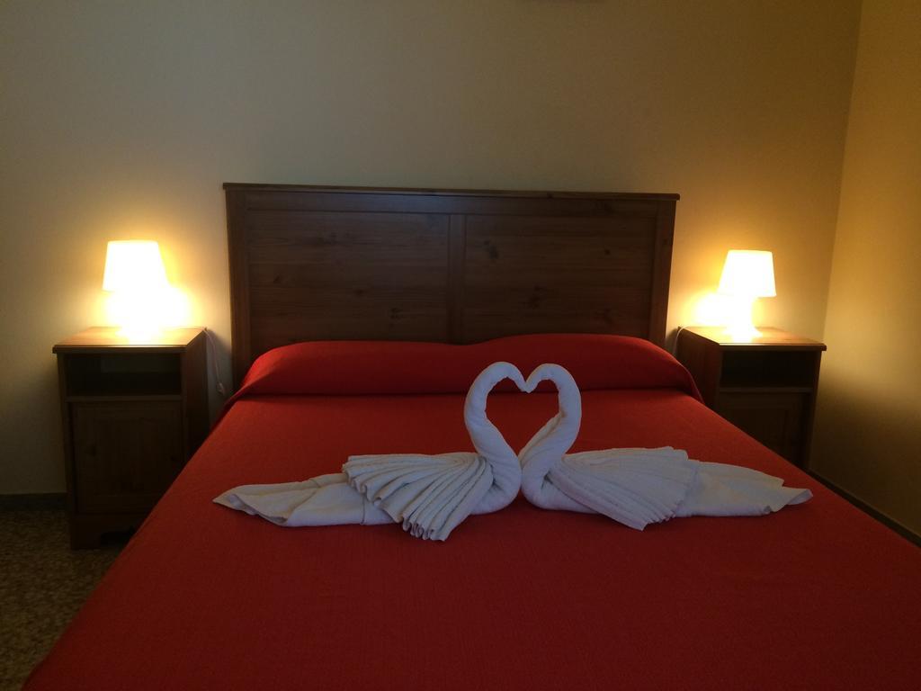 Apartamentos Dominguez Calera Værelse billede