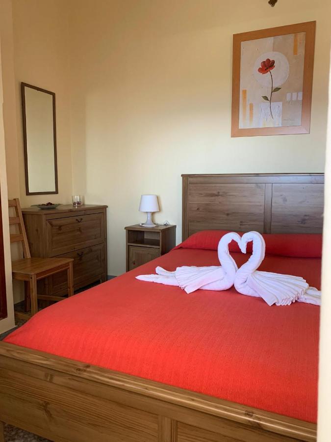 Apartamentos Dominguez Calera Eksteriør billede